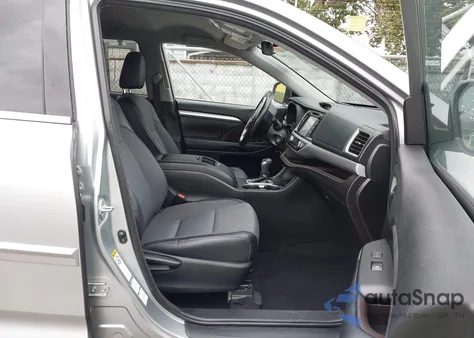 2018 Toyota Highlander Le Plus from USA, damaged, VIN 5TDBZRFH9JS893333